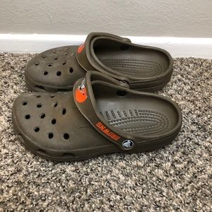 Women’s Cleveland Browns crocs size 6-7
